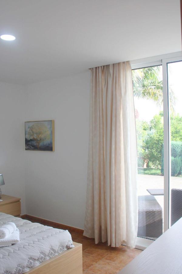 Lugar Dos Louros 2 Daire Estreito Da Calheta Dış mekan fotoğraf